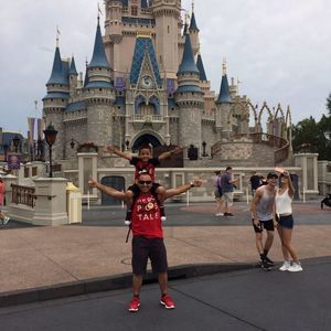 Meet your Posher, Victor